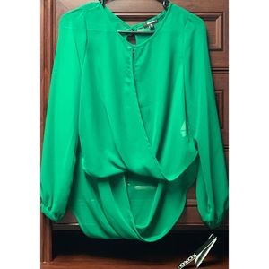 NEW! The perfect green sheer top!